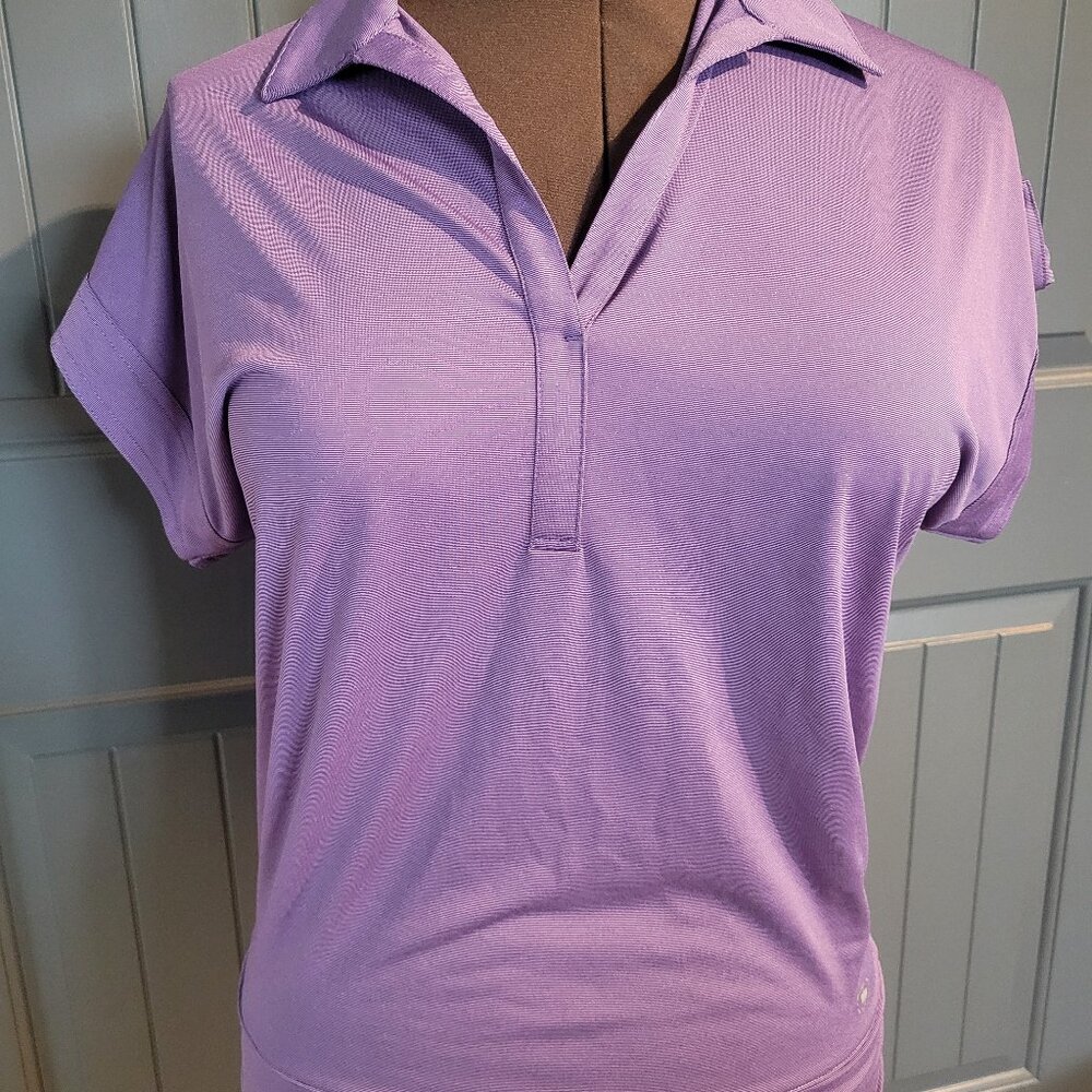Short sleeve purple top